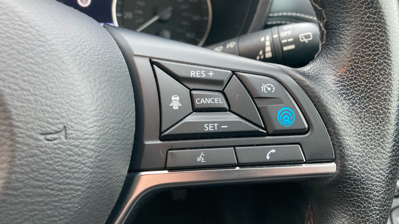 Nissan Juke 1.0 DiG-T 114 Tekna 5dr Petrol Hatchback